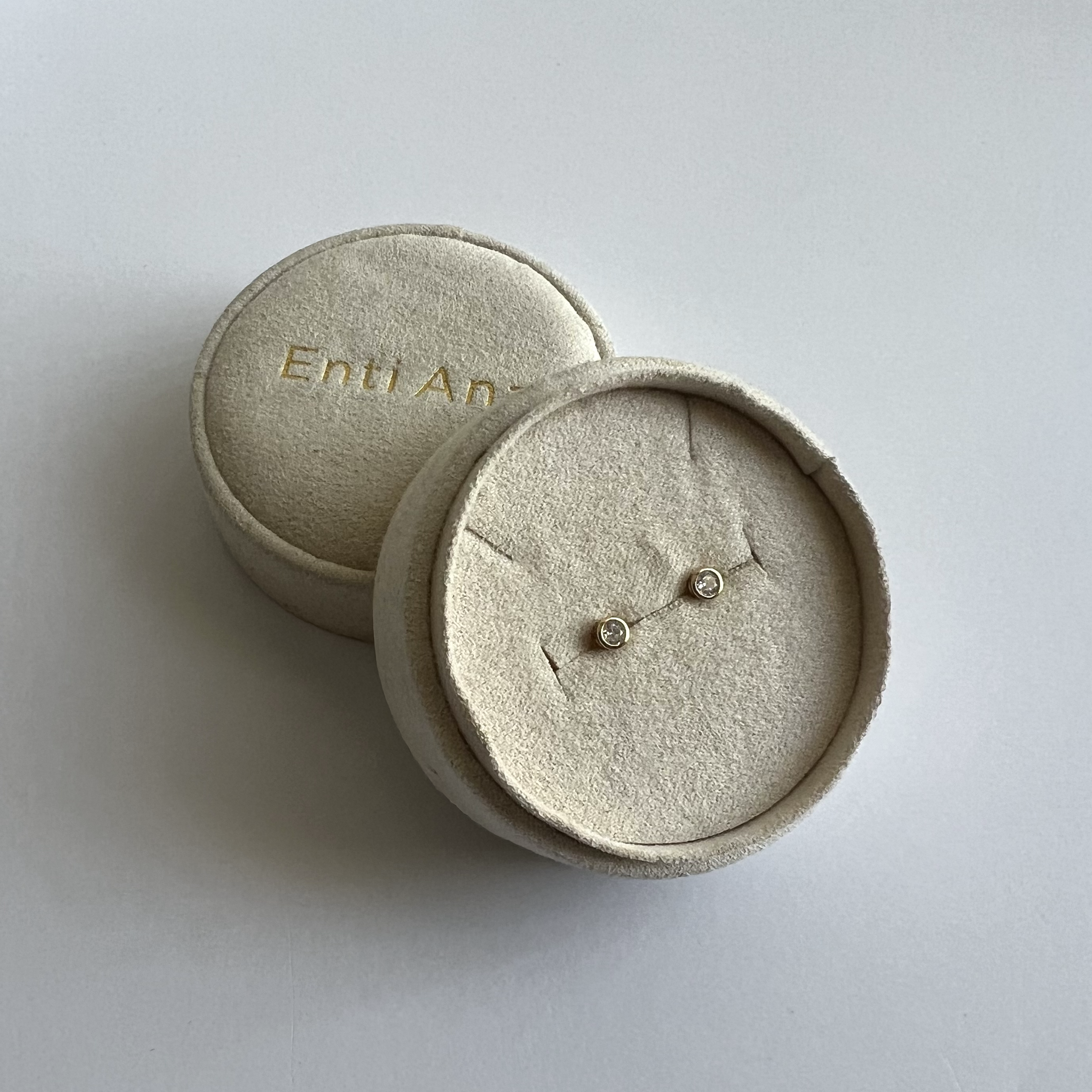 Bezel Studs